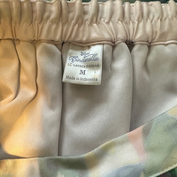 Beautiful Floral Tule Disney Collection Skirt 💐 - Picture 3 of 3